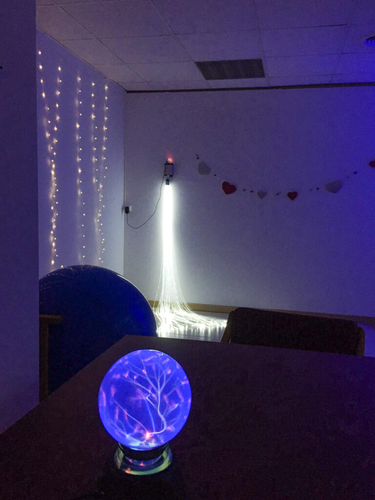 habitación con luces