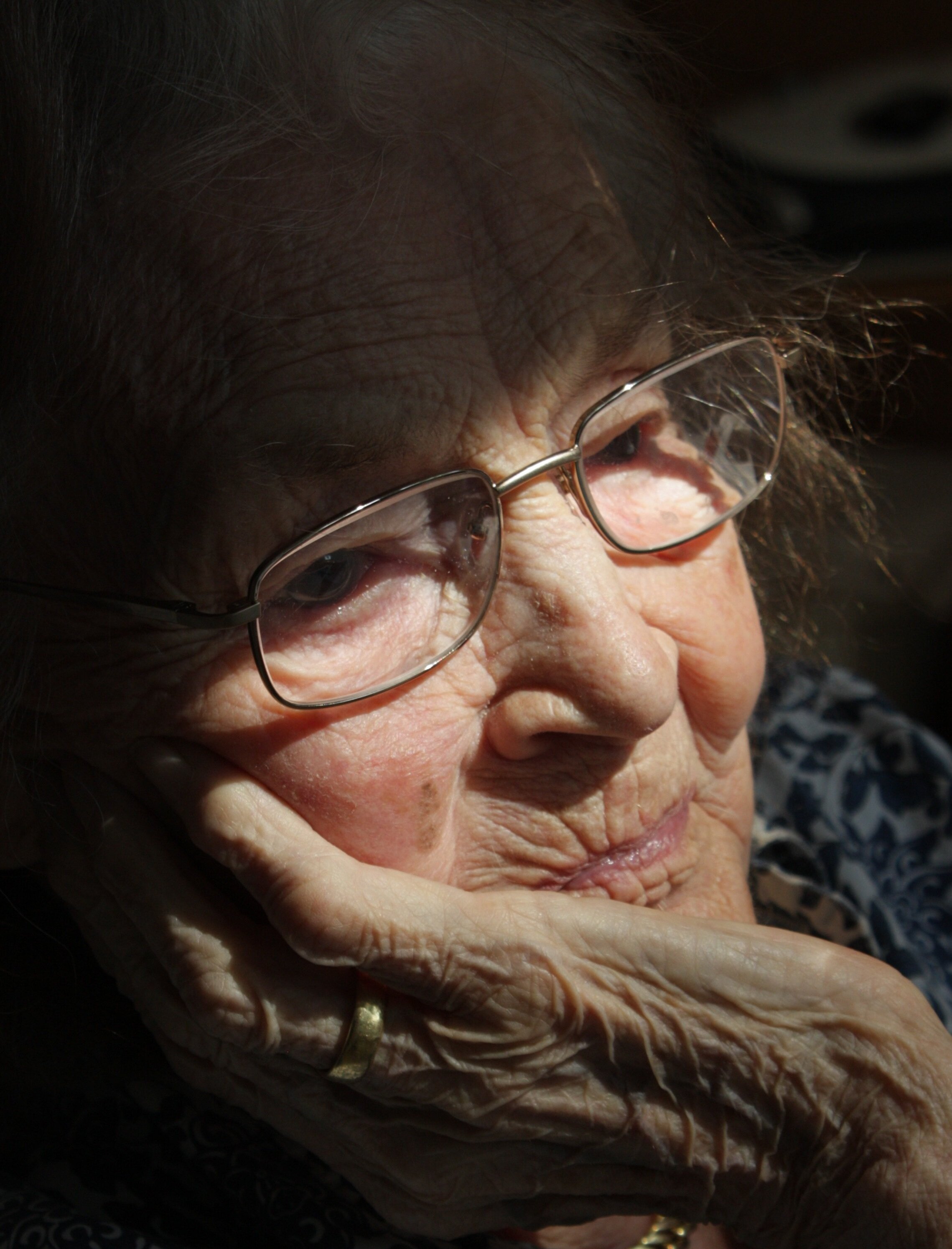 Señora con Alzheimer